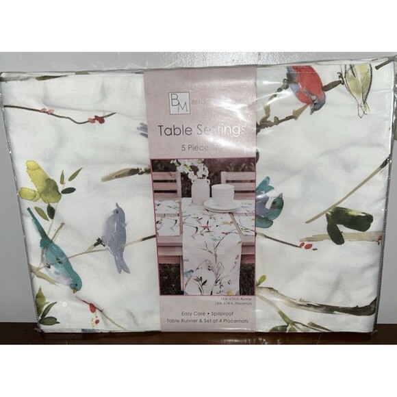 Benson Mills Table Runner and 4 Placemats Menagerie Birds Leaves Branches - Picture 1 of 5